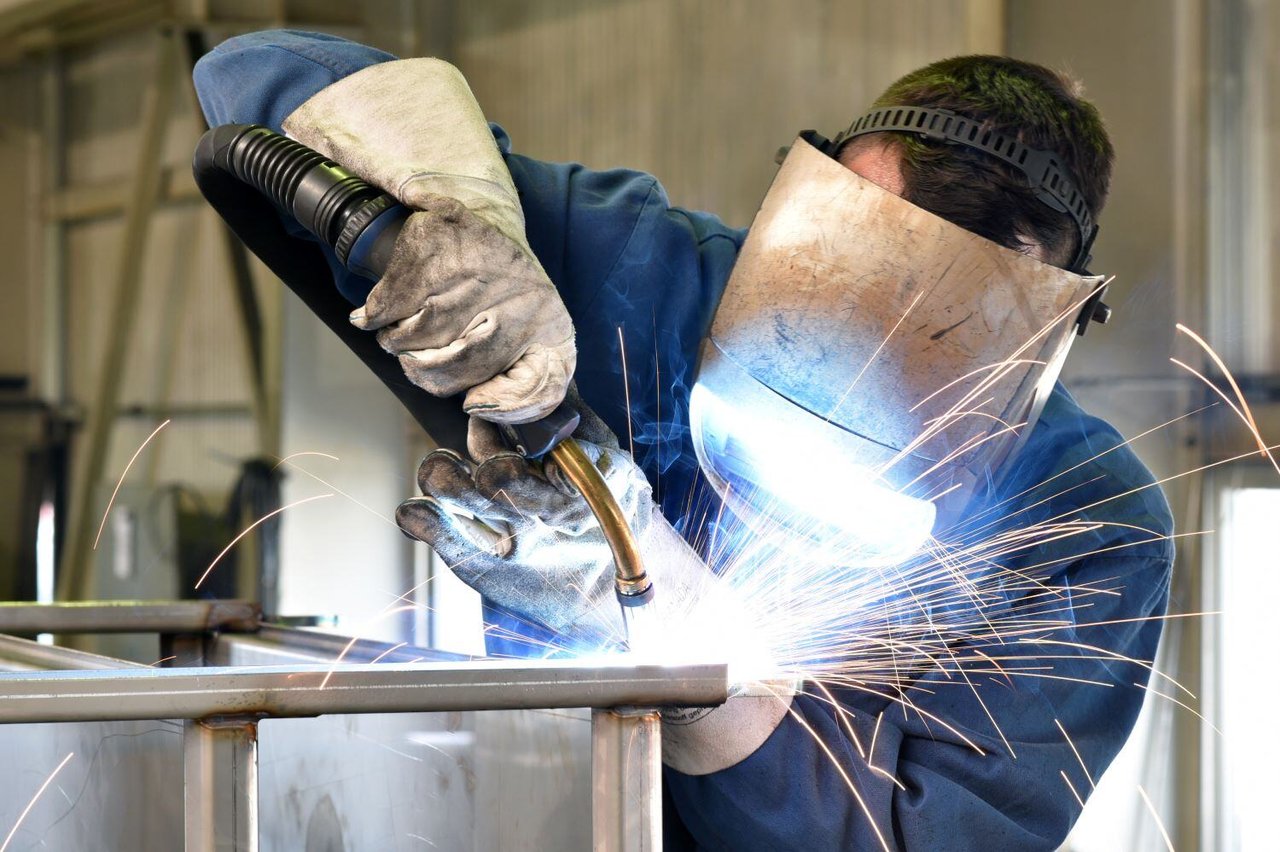 Welder Salary Insights How Much Does a Welder Make in the USA?